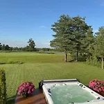 Field Курессааре