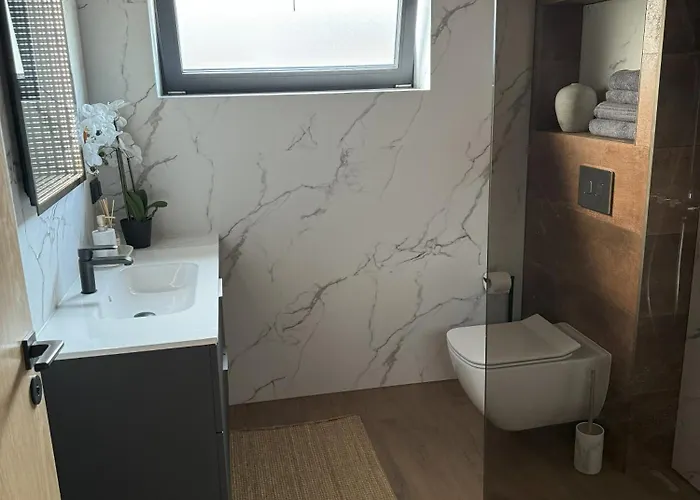 Willa Field Kuressaare