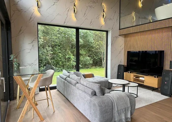 Willa Field Kuressaare