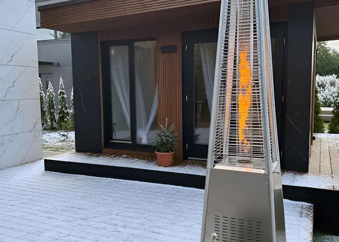 Field Willa Kuressaare